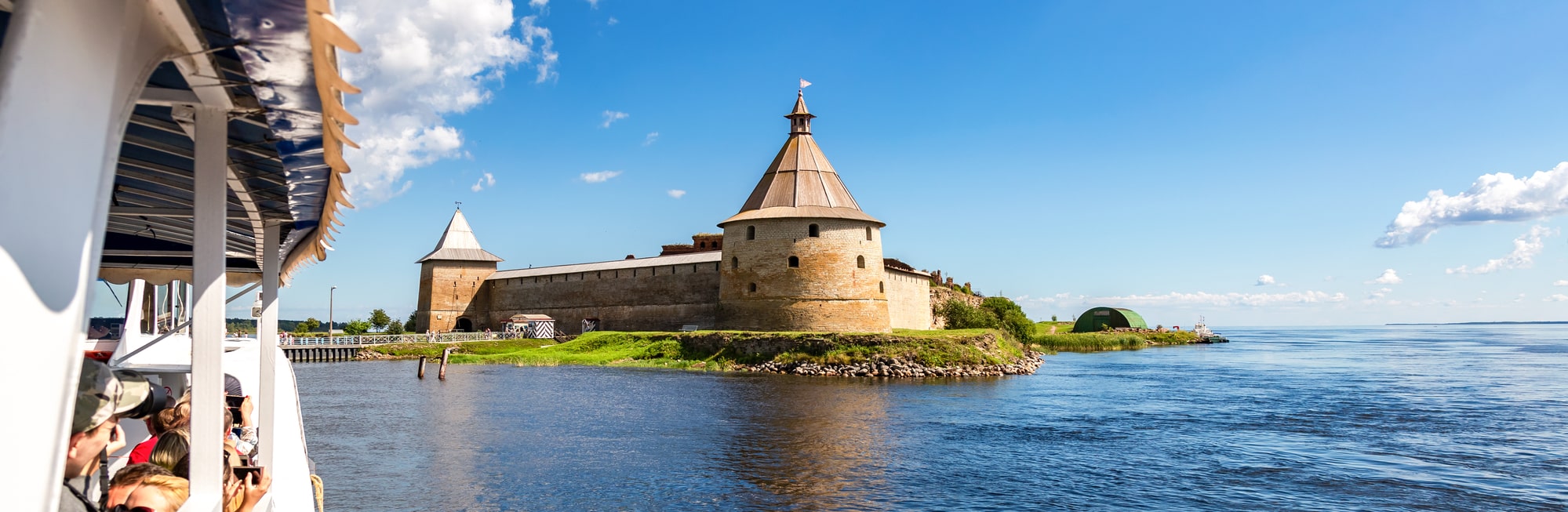 Экскурсия в Орешек (Шлиссельбург) на теплоходе и автобусе